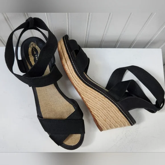 Elie Tahari Black Espradrille Platform Elastic Sandals EUC - Picture 1 of 10